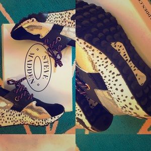 Steve Madden Sneakers